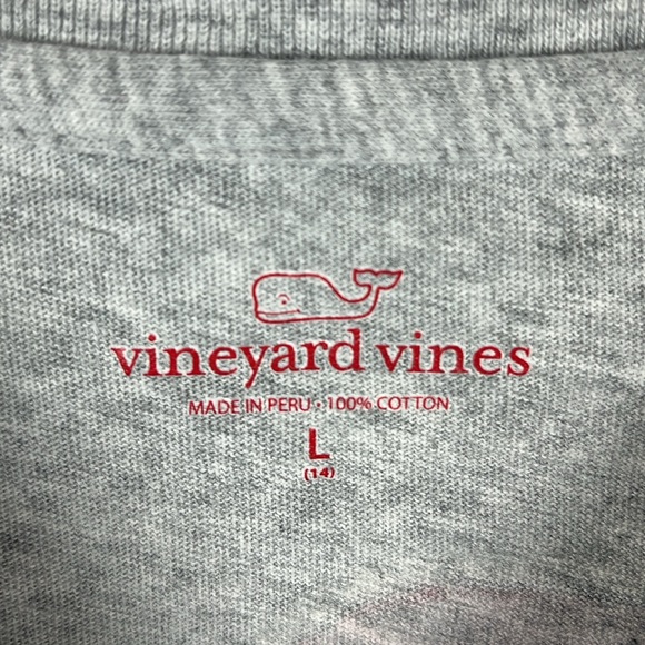 The Vineyard Vines Kid's Christmas Gray Long Sleeve Tee. Size. L - Picture 3 of 11